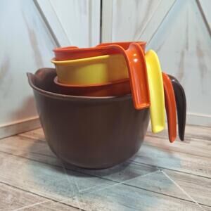 VTG Rubbermaid 4pc Measuring Cup Mix Bowls #2661/#2663/#3004 Brown/Yellow/Orange